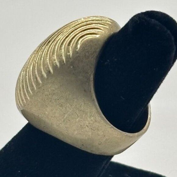 Vintage Kiam Family Large High Dome Textured Brass Ring From 1970s Unisex Signed - Picture 8 of 16